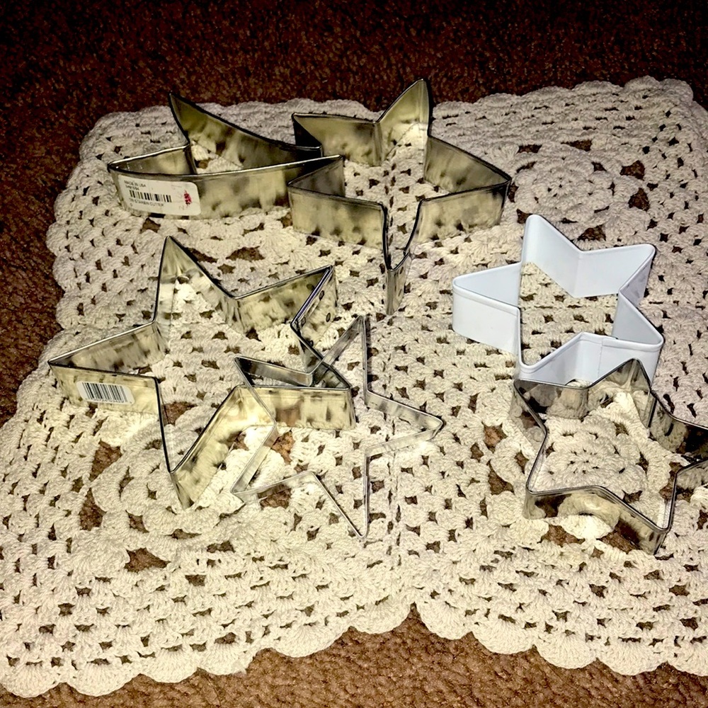 Five Silver Metal STAR Shaped Cookie Cutters and Shooting Star Baking Bakeware